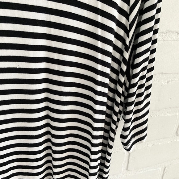 Old navy T shirt dress Flowy Stretch Scoop neck Striped Swing Black White Sz 1X - Picture 4 of 9